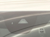 【スマートブレーキサポート】走行中に前方の車両等を認識し、衝突しそうな時は警報とブレーキで衝突回避と被害軽減をアシスト。より安全にドライブをお楽しみいただけます。