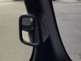 停車時や発進時、対向車とのすれ違いや路肩に寄せる時など、車両左側前方を確認するときに役立ちます♪