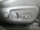 運転席パワーシート搭載。微妙な調整が手軽にでき、ピッタリのポジションで運転することが可能です。