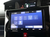 【ナビゲーション】装着車です、初めての道の案内はもちろん!音楽やラジオ等を聞きながらのドライブもお楽しみ頂けそうですね