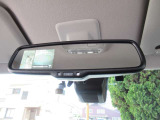 『ディスプレイ付きミラー』はとっても便利♪♪ アラウンドビューモニターの映像をバックミラーに表示します♪♪