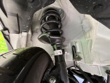 お車を安心してお乗りいただく為には、足回りの定期点検が欠かせません。サービスサポート(有償保証)では無料点検もご提供しており、安心のカーライフをお過ごしいただけるサポート体制が整っています。