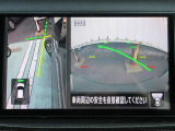 ナビ画面にアラウンドビュ-モニタ-の映像を映し出しています。  狭い場所での車庫入れをサポ-トしてくれる便利アイテムです。