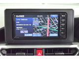 純正ナビを装備。タッチパネル式で使いやすく、お出かけもラクラクです。