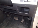 ステアリング下の収納部