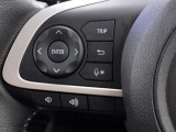 ステアリングスイッチ装備!運転しながら手元でオーディオの操作などができます。