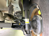 お車を安心してお乗りいただく為には、足回りの定期点検が欠かせません。サービスサポート(有償保証)では無料点検もご提供しており、安心のカーライフをお過ごしいただけるサポート体制が整っています。
