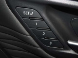 運転席のパワーシートは3名様分までメモリー機能付きです。