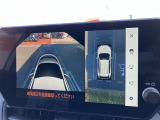 バックモニター、パノラミックビューモニター搭載車!目視しづらいクルマの周囲をぐるりと見渡せ、しっかり確認ができます。