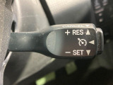 【クルーズコントロール】高速道路もラクラク走行。アクセルを離しても一定速度で走行ができ、長距離運転時の負担を軽減!加速・減速も簡単なスイッチ操作で調整できます。