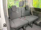 3列目シートはもちろん状態良好☆大人でもゆったりと座って頂けますので、大人数でのお出かけもラクラクです♪ご家族で、気の知れた仲間で、ドライブに行くのが楽しみですね♪