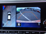 上からの視点で狭い駐車場への駐車などに役立つアラウンドビューモニターです♪