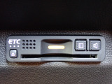 ■【ETC車載器】が装備されています。セットアップをしてお渡しとなり、ETCカードを差し込むだけで高速道路の利用が可能です。