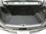 開口部の広いラッゲージスペース。スーツケースや旅行カバン、ゴルフバックなどの荷物も楽々積み込めます。