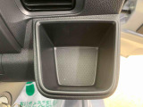 気持ちよく快適にお乗りいただけるように、外装を美しく仕上げるだけでなく内装も細部にいたるまで徹底した清掃・洗浄を実施してお客様にお届けいたします。