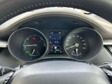 スッキリしたデザインのメーターは運転時の視線移動が少なくて済むので、安全性にも一役かってくれます。