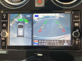 【アラウンドビューモニター】このように真上から見下ろしたような映像が映し出されるため駐車やバックが苦手な方でも安心して行うことが可能となります!!