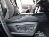 パワーシート搭載。微妙な調整が手軽にでき、ピッタリなポジションで運転することが可能です。