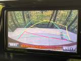【バックカメラ】駐車時に後方がリアルタイム映像で確認できます。大型商業施設や立体駐車場での駐車時や、夜間のバック時に大活躍!運転スキルに関わらず、今や必須となった装備のひとつです!