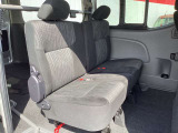 後席も広々としています!5:5でリクライニング及び折りたたみ可能です