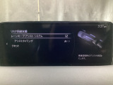 ハンドル操作をアシストすることにより車線からの逸脱回避を支援します。