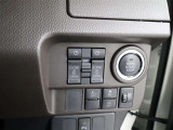 電動スライドドア!スライドドアが電動開閉するので、狭い駐車スペースなどでの乗り降りに便利です^^