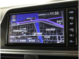 純正ナビを装備。タッチパネル式で使いやすく、お出かけもラクラクです。