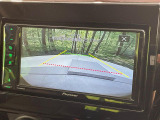 【バックカメラ】駐車時に後方がリアルタイム映像で確認できます。大型商業施設や立体駐車場での駐車時や、夜間のバック時に大活躍!運転スキルに関わらず、今や必須となった装備のひとつです!