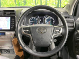 【純正革巻きステアリング】上質な革を使用することで、手にしっかり馴染みとても運転しやすいハンドルです♪