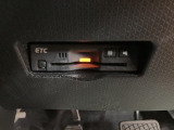 ETC車載器装備。高速道路のご利用時にとても便利♪セットアップをしてからお渡ししますので、あとはETCカードを差し込むだけで、わずらわしい料金所での現金支払いが不要となりスムーズに通過できます。