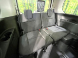 3列目シートはもちろん状態良好☆大人でもゆったりと座って頂けますので、大人数でのお出かけもラクラクです♪ご家族で、気の知れた仲間で、ドライブに行くのが楽しみですね♪
