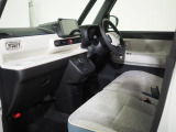 内装はもちろんクリーニング済み。気持ちよく乗っていただけます。