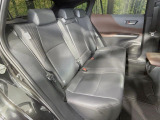 後部座席も気になるようなキズ・汚れやへたり等、大きなダメージはなく、良好な状態です。