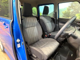 運転席シート廻りは使用感も少なく、良好な状態となっています。丁寧に使われていたことがよくわかりますね。