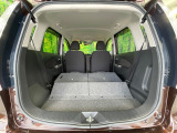 普段のお買い物や通勤、送迎等に十分な荷室スペースを確保しております。セカンドシートを倒すと、大きな荷物の積載も可能です♪