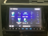 メモリーナビにフルセグTV機能あり。 ドライブや旅行に欠かせない装備です。