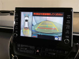 【パノラミックビュー&バックビュー】駐車時の安全確認をする為に車両上方からの映像と後方カメラからのを同時に表示しバックガイドも付いているのでバックの苦手な方でも安心して運転出来ますよ。