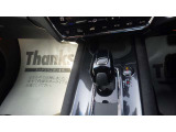 運転席と助手席にシートヒーターを装備。2段階での温度調整が可能です。これからの季節エアコンよりはやく温まるシートヒーターは重宝しますよ。