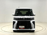 細部にメッキパーツの煌き。大人の感性に響く洗練さを身にまとったタントカスタムが入荷致しました。
