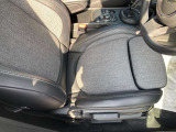 運転席シートの状態も良好です。