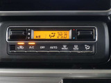 オートエアコンを装備しております!自動で調整してくれますので、車内も快適です☆