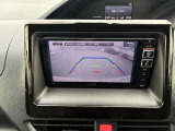 駐車時はナビゲーションでバックカメラを見ることができ、安心して後ろを把握することが出来ます。