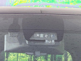 【トヨタセーフティセンス】走行中に前方の車両等を認識し、衝突しそうな時は警報とブレーキで衝突回避と被害軽減をアシスト。より安全にドライブをお楽しみいただけます。
