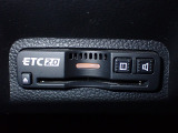 デザインスッキリのビルトイン『ETC』!高速道路の特典はもちろん、キャッシュレスなので料金所では徐行するだけで通過可能です!