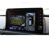 マルチビューカメラ+スマートパーキングアシスト搭載。車を上空から見下ろしたように路面を映し出す「グラウンドビュー」やハンドルが自動で回り、駐車時の運転操作をアシストする機能も♪