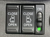 【両側パワースライドドア】スマートキーや運転席のスイッチで後席両側スライドドアの開閉が可能♪電動だから力を入れてドアを開ける必要が無く、小さなお子様でも簡単に開け閉めでき快適です♪