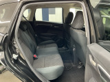 リアシートも広々としていて、座りやすいです。