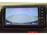 バックガイドモニターで、後方を確認しながら安心して駐車することができます。運転初心者も熟練者も必須の機能ですよ!