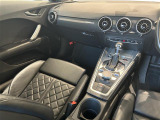 TTクーペ 2.0 TFSI 本革シート 修復歴無し