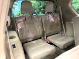 3列目シートはもちろん状態良好☆大人でもゆったりと座って頂けますので、大人数でのお出かけもラクラクです♪ご家族で、気の知れた仲間で、ドライブに行くのが楽しみですね♪